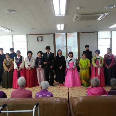 주간보호센터 명절 행사 이미지