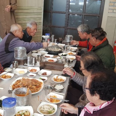 식사지원 및 문화탐방 (재가노인지원서비스 이용자) 이미지